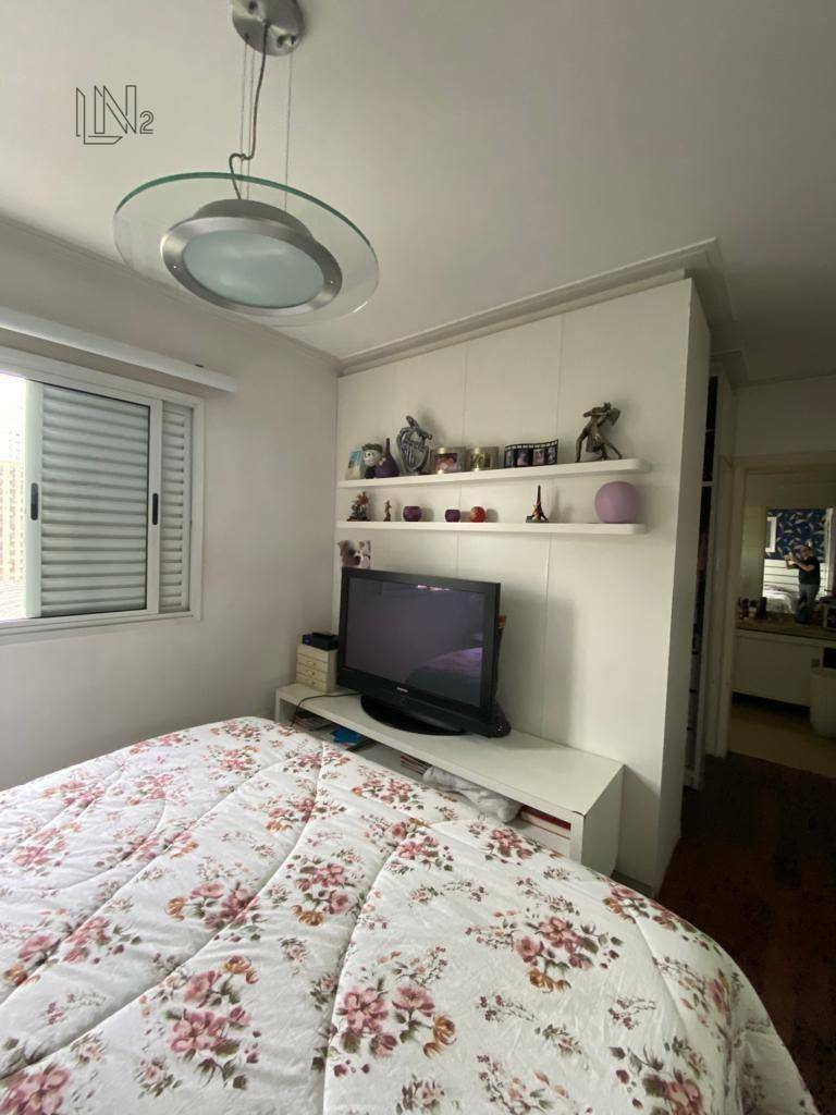 Apartamento à venda com 4 quartos, 145m² - Foto 18