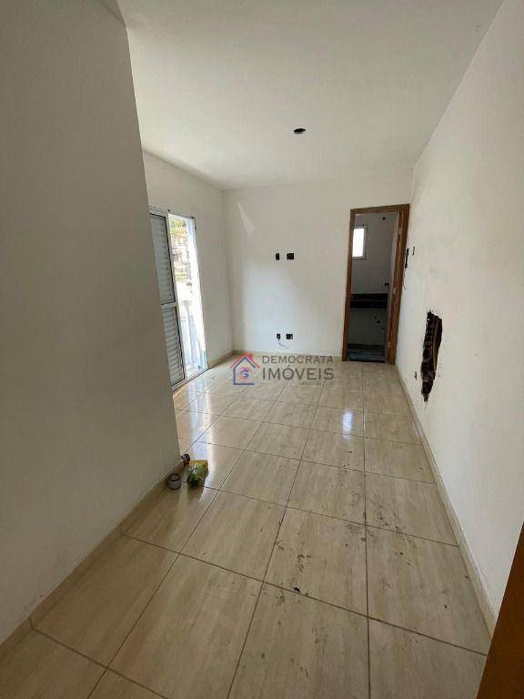 Sobrado à venda com 2 quartos, 60m² - Foto 4