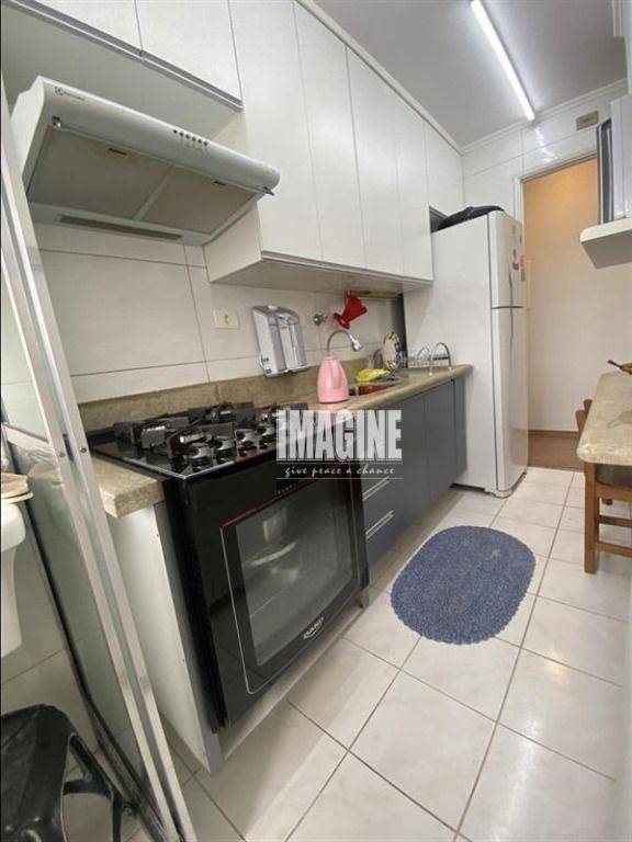 Apartamento à venda com 2 quartos, 60m² - Foto 12