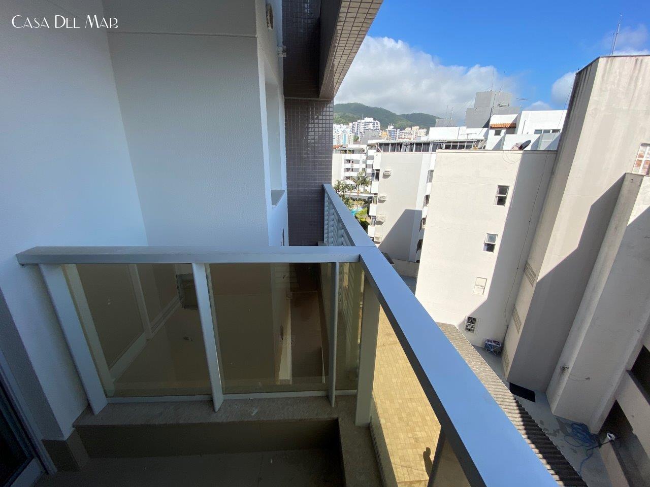 Apartamento à venda com 2 quartos, 75m² - Foto 4