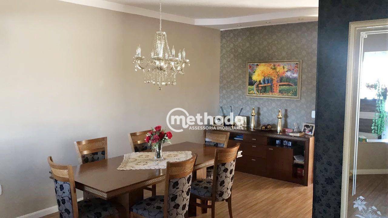 Casa à venda com 4 quartos, 540m² - Foto 2