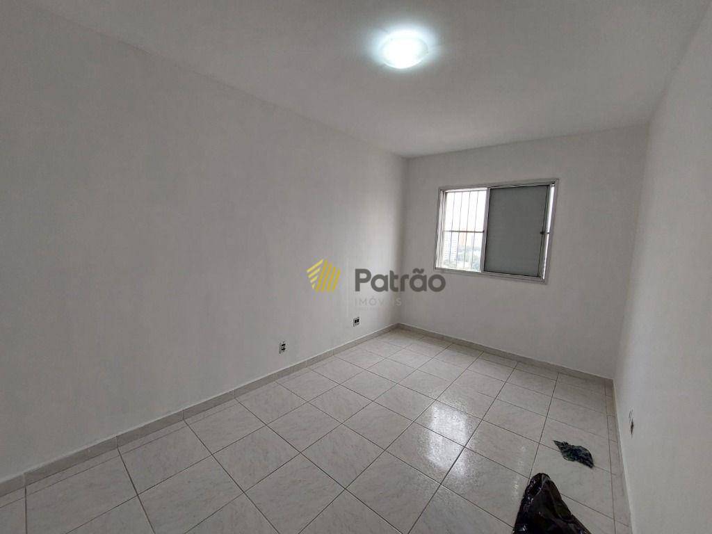 Apartamento à venda com 2 quartos, 64m² - Foto 14