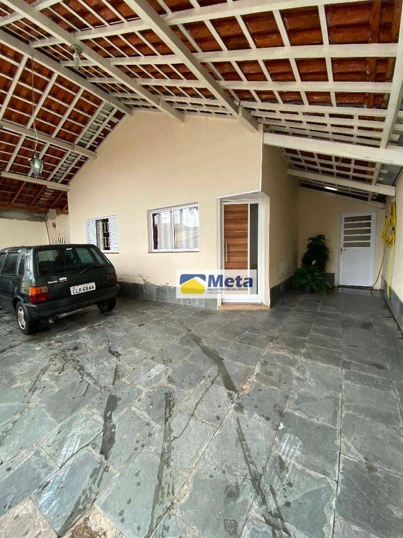 Casa à venda com 3 quartos, 180m² - Foto 1