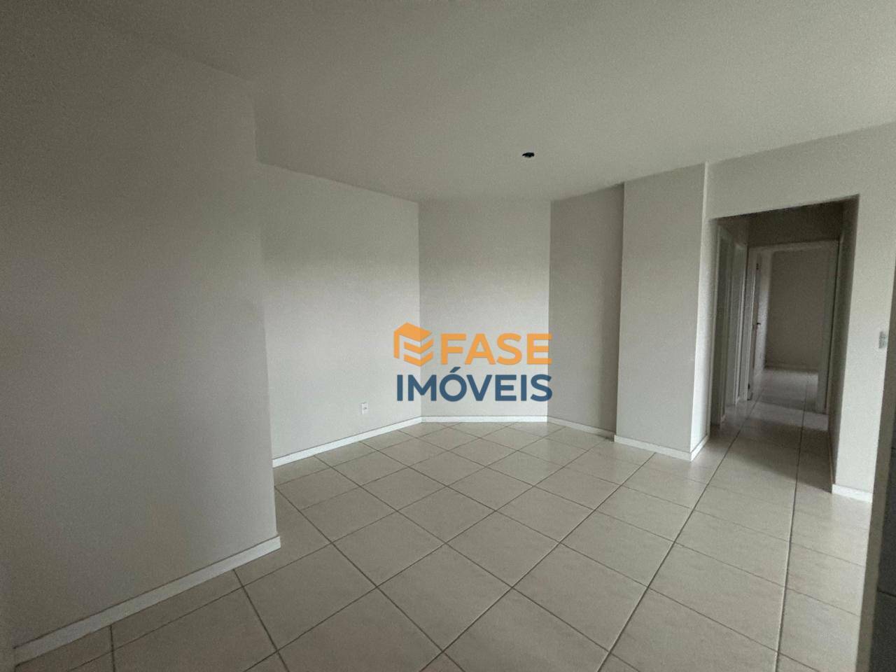 Apartamento à venda com 3 quartos, 74m² - Foto 4