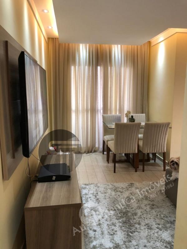 Apartamento à venda com 2 quartos, 62m² - Foto 3