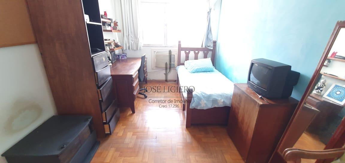 Apartamento à venda com 3 quartos, 146m² - Foto 31