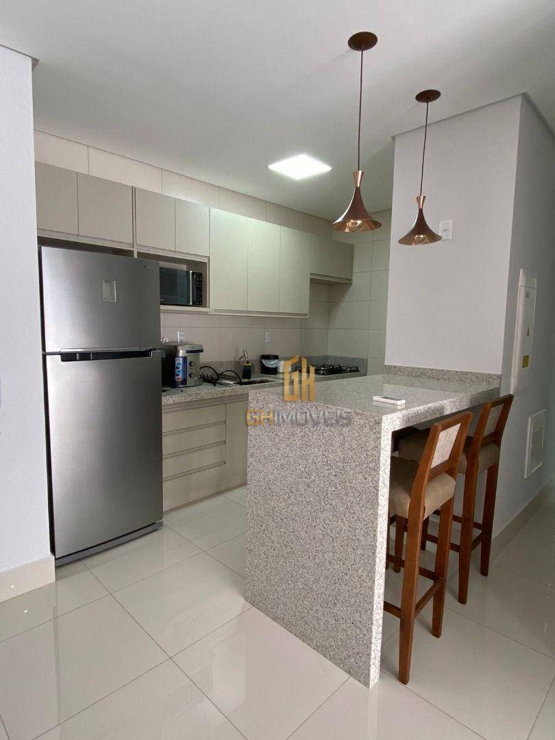 Apartamento à venda com 2 quartos, 66m² - Foto 9