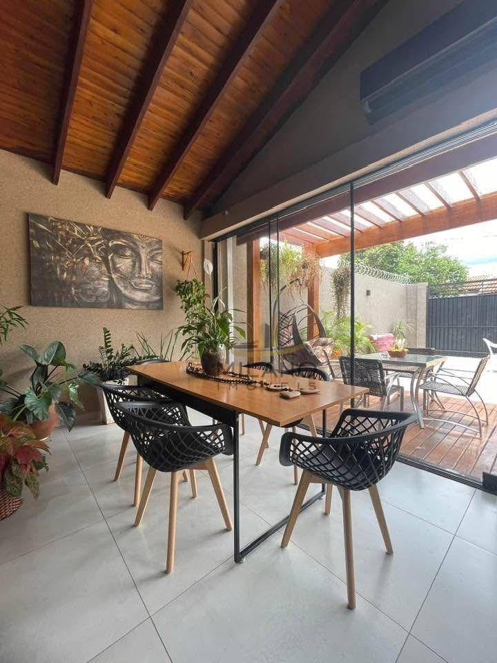 Casa, 3 quartos, 204 m² - Foto 4