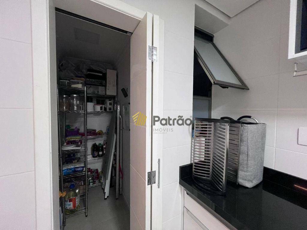 Apartamento para alugar com 3 quartos, 160m² - Foto 4