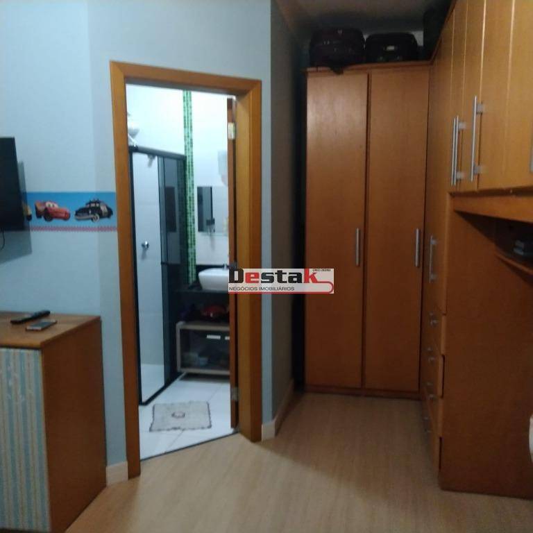 Sobrado à venda com 3 quartos, 180m² - Foto 12