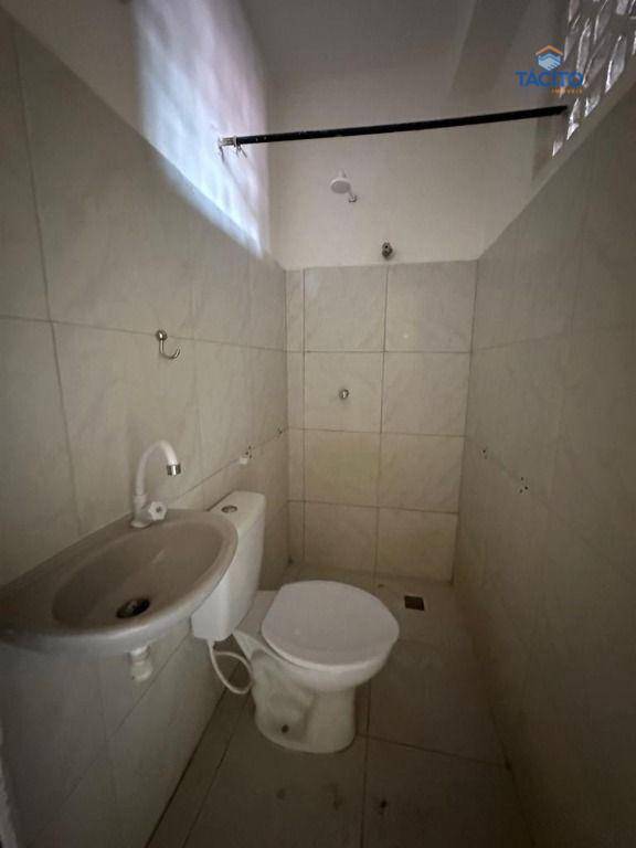 Apartamento à venda com 2 quartos, 65m² - Foto 3