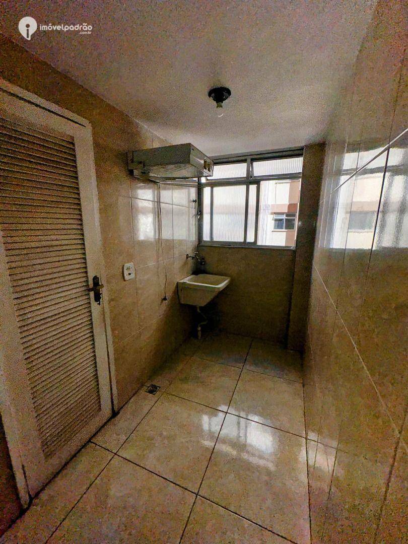 Apartamento para alugar com 2 quartos, 72m² - Foto 5