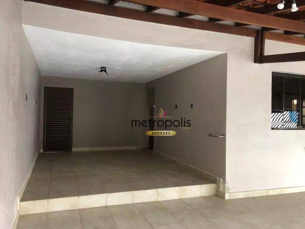 Casa à venda com 3 quartos, 301m² - Foto 2