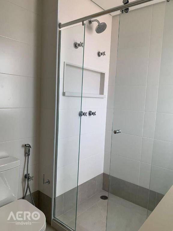 Apartamento para alugar com 3 quartos, 143m² - Foto 23