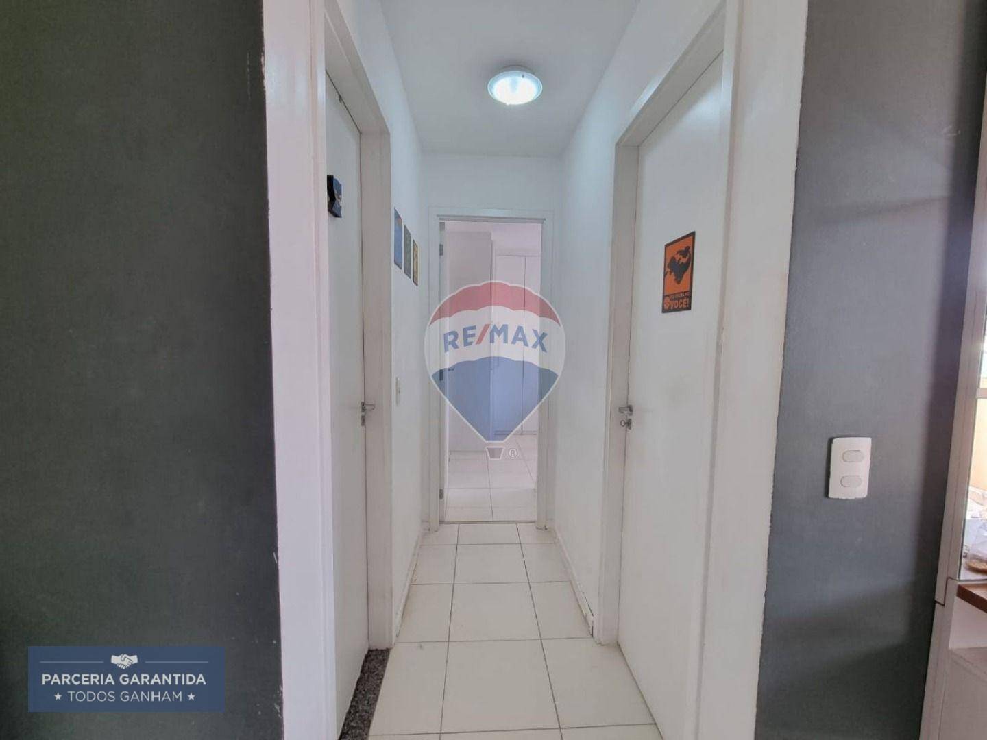 Apartamento à venda com 2 quartos, 75m² - Foto 11