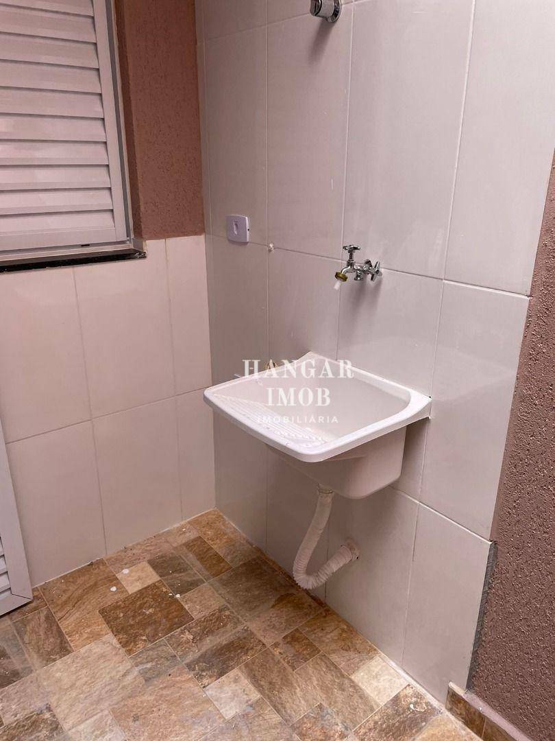 Apartamento à venda com 2 quartos, 40m² - Foto 13