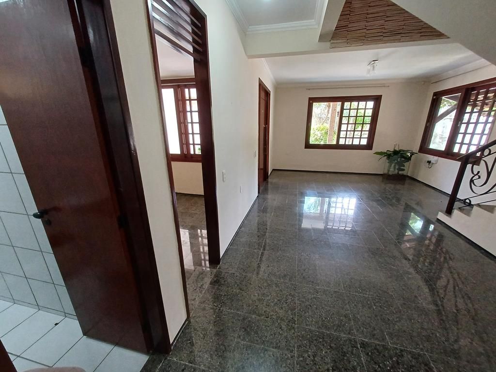 Casa para alugar com 3 quartos, 800m² - Foto 16