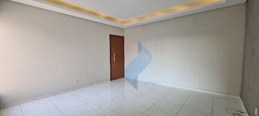 Apartamento para alugar com 3 quartos, 70m² - Foto 4