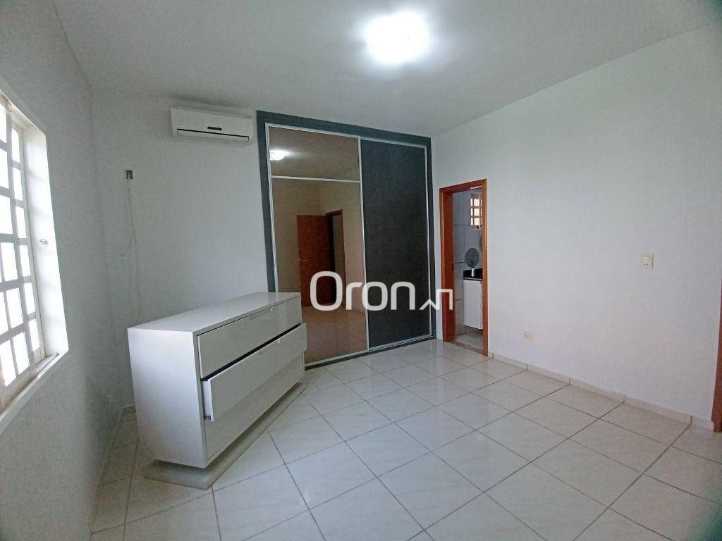 Casa à venda com 3 quartos, 245m² - Foto 6