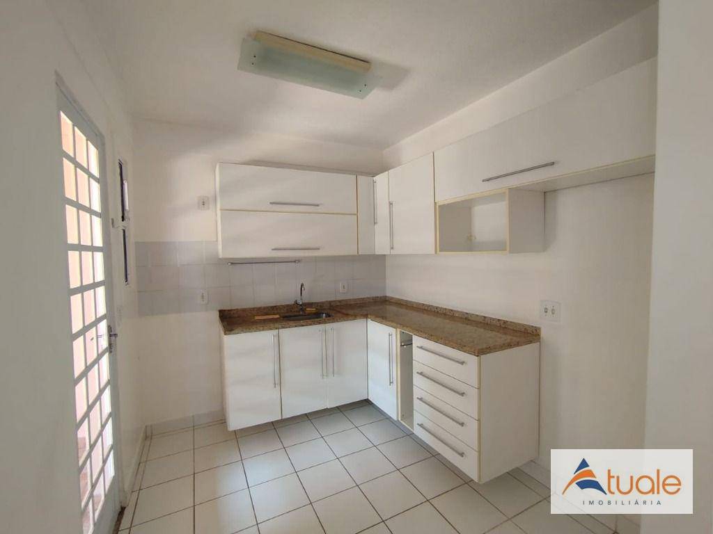 Casa de Condomínio para alugar com 3 quartos, 74m² - Foto 1