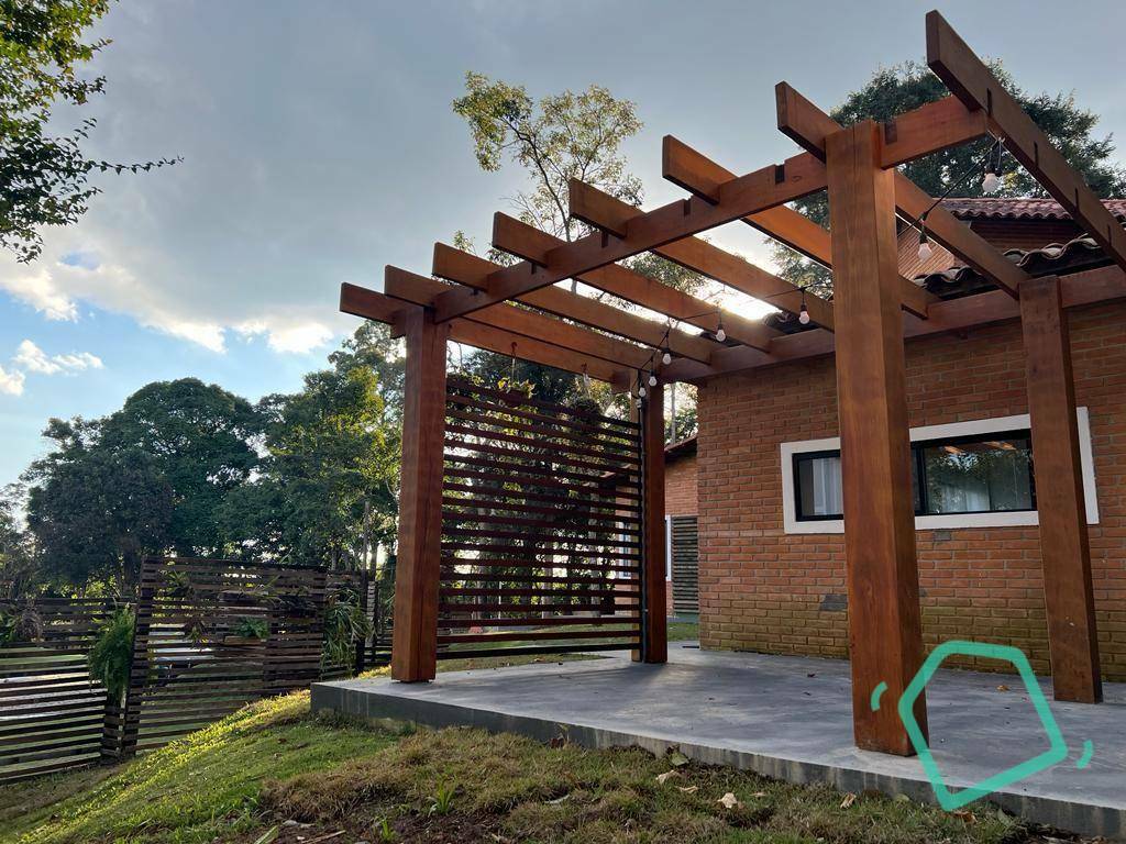 Casa de Condomínio para alugar com 3 quartos, 130m² - Foto 2