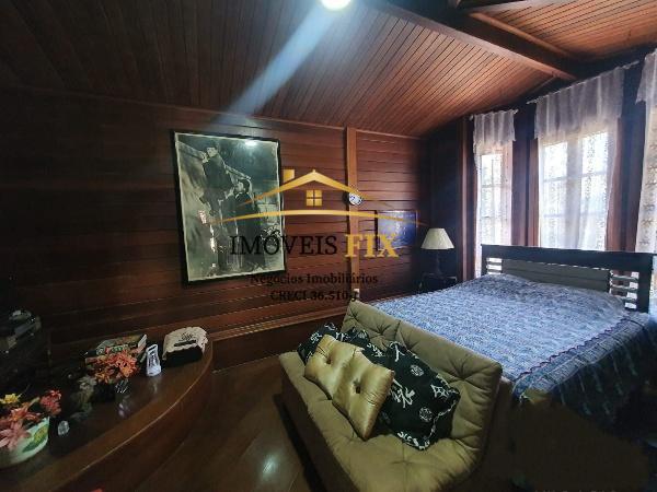 Chácara à venda com 6 quartos, 350m² - Foto 17
