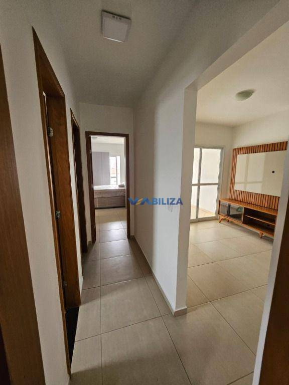 Apartamento à venda com 3 quartos, 76m² - Foto 2