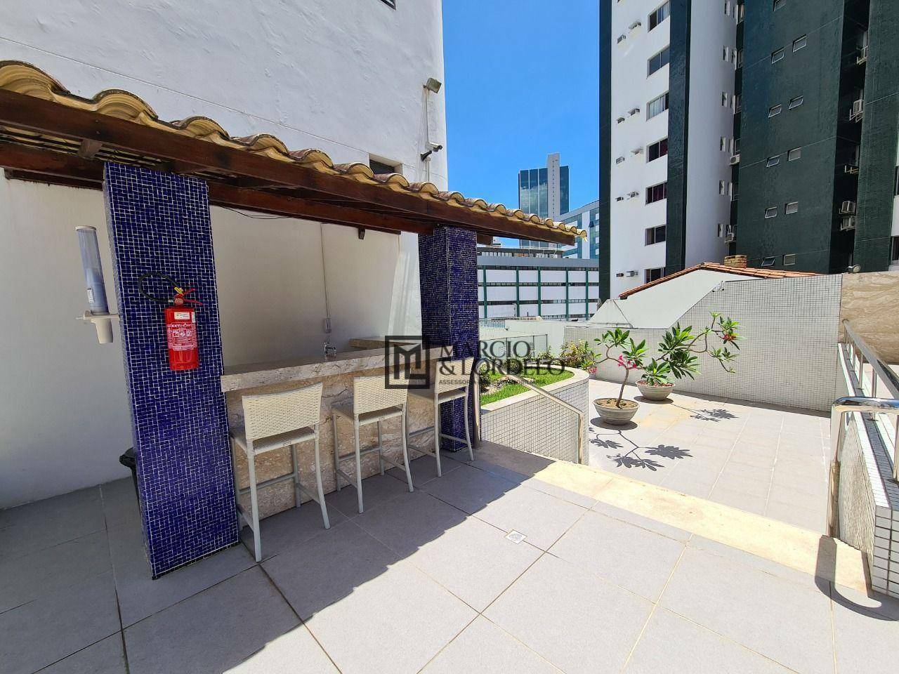 Apartamento à venda com 4 quartos, 155m² - Foto 1