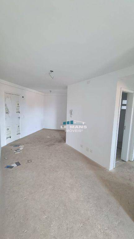 Apartamento à venda com 2 quartos, 66m² - Foto 2