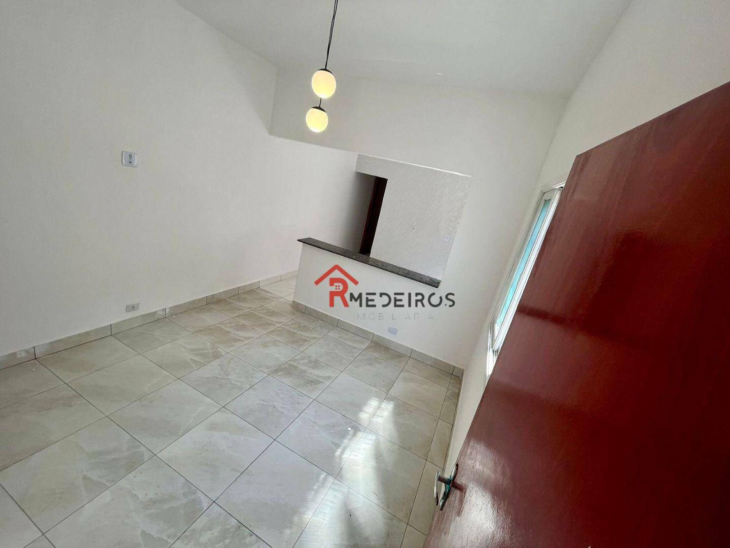 Casa à venda com 2 quartos, 70m² - Foto 6