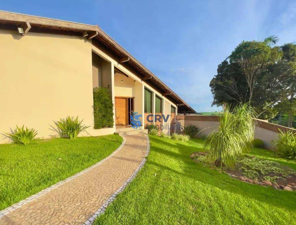 Casa à venda com 3 quartos, 366m² - Foto 2