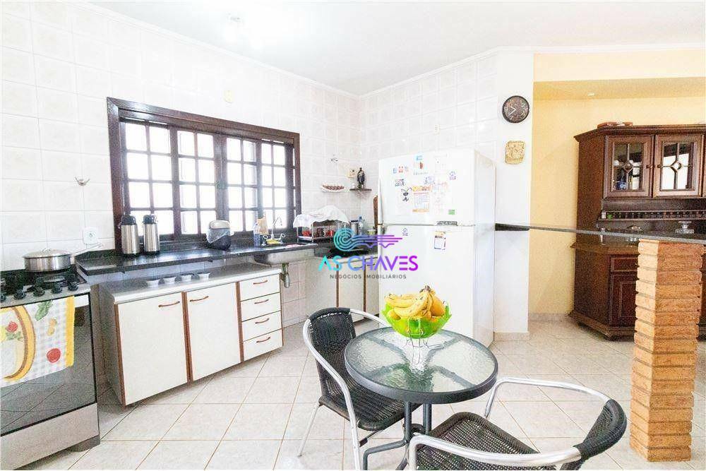 Chácara à venda com 3 quartos, 400m² - Foto 8
