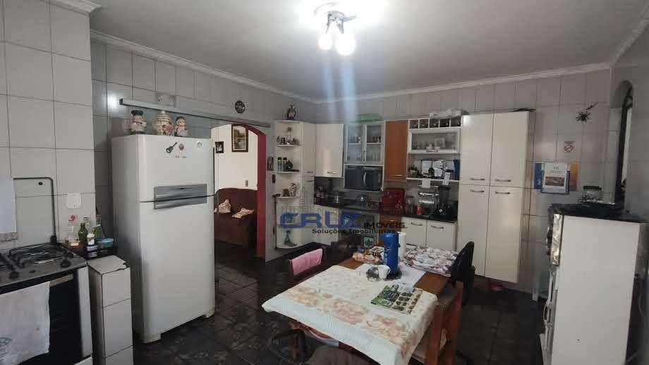 Casa à venda com 2 quartos, 200m² - Foto 40