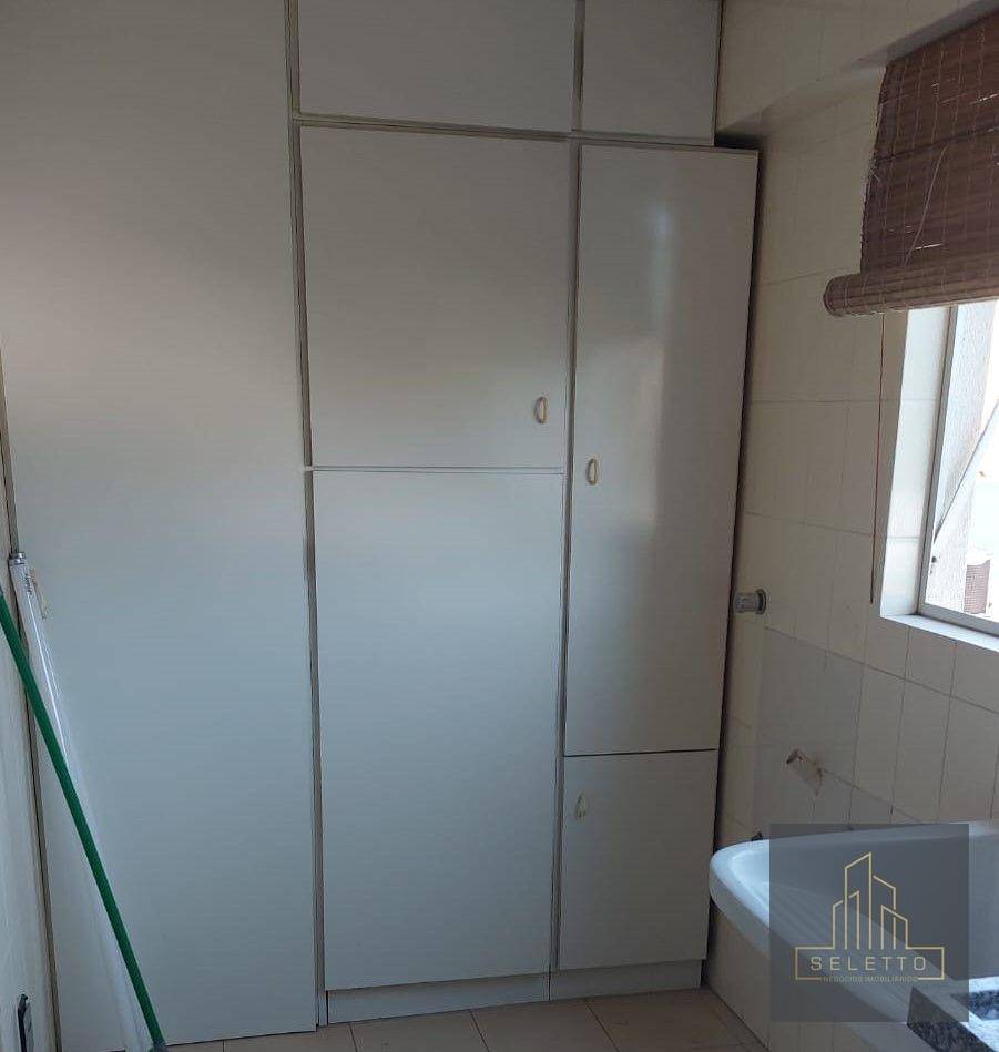 Apartamento à venda com 3 quartos, 192m² - Foto 10