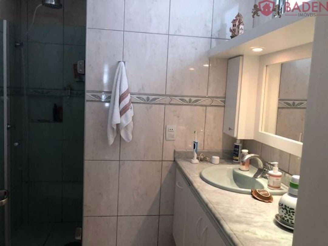 Apartamento à venda com 3 quartos, 94m² - Foto 7