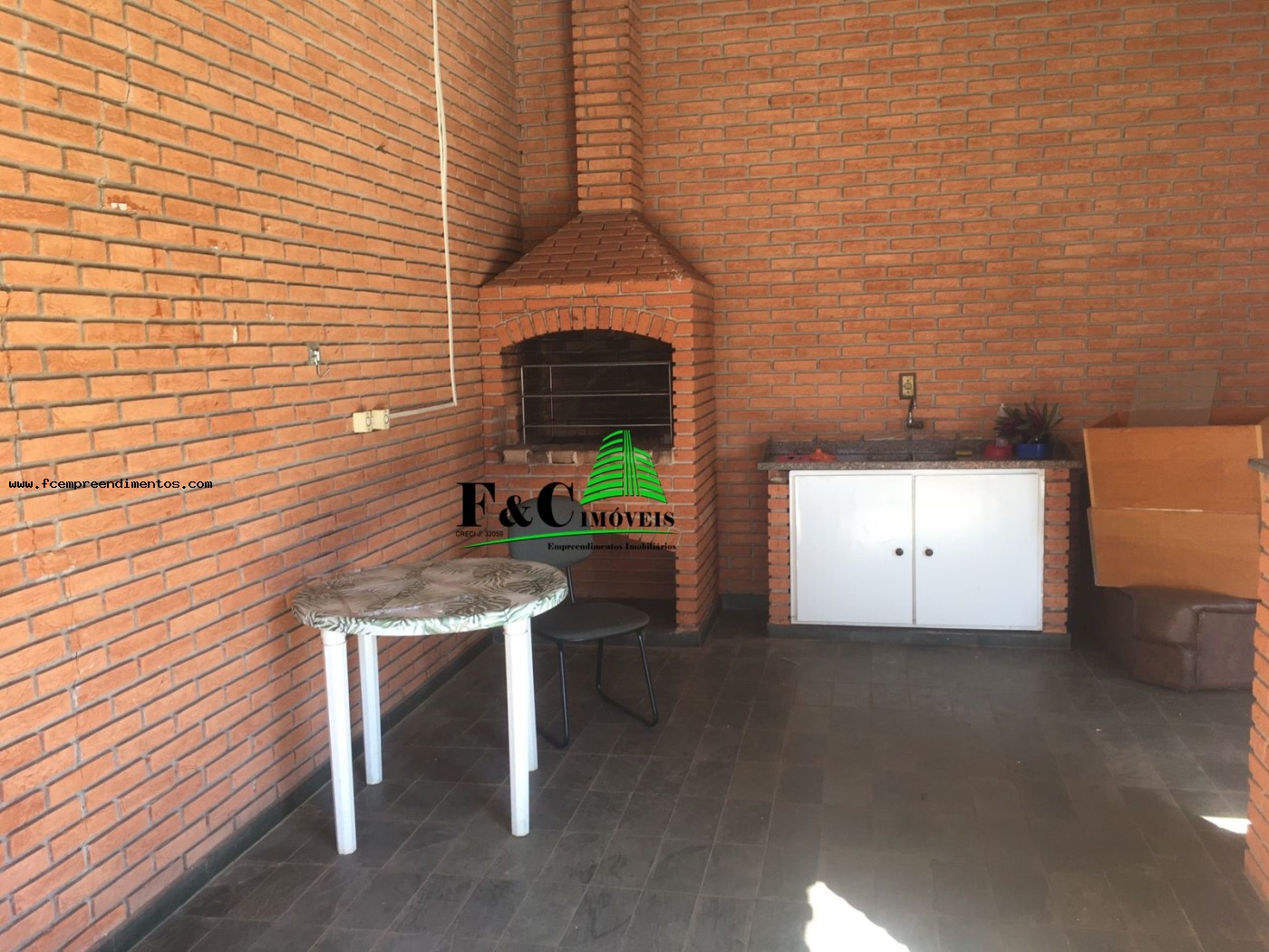Casa de Condomínio para alugar com 3 quartos, 300m² - Foto 4