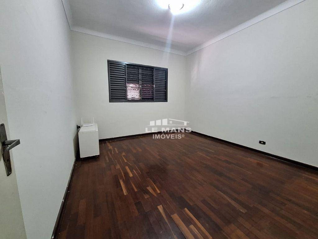 Casa à venda com 3 quartos, 164m² - Foto 8