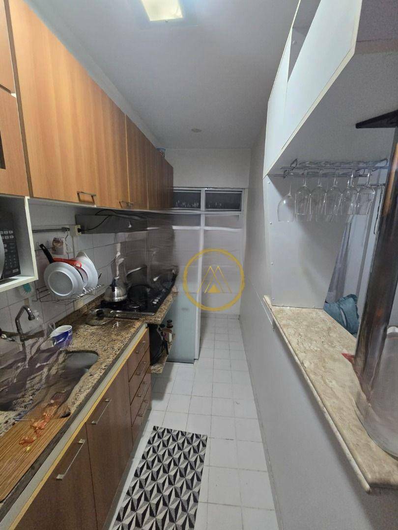 Apartamento à venda com 2 quartos, 65m² - Foto 9