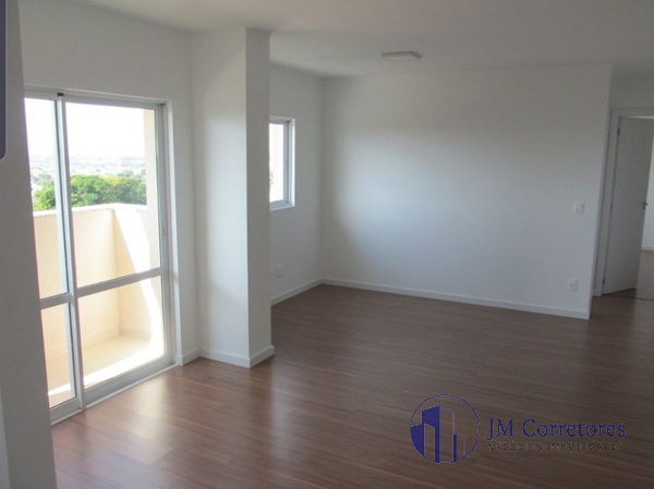 Apartamento à venda com 2 quartos, 67m² - Foto 2