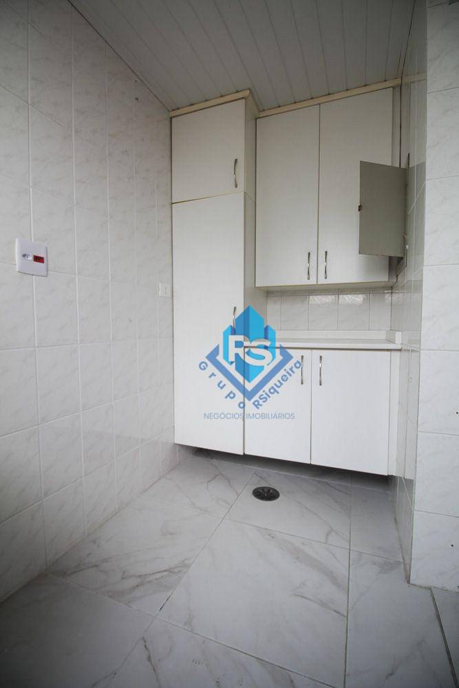 Apartamento para alugar com 2 quartos, 80m² - Foto 18