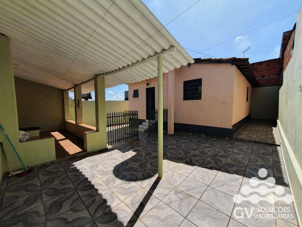 Casa à venda com 2 quartos, 180m² - Foto 8