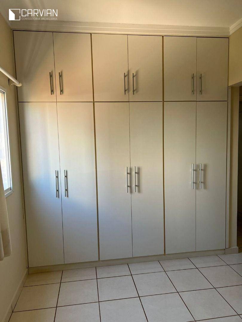 Apartamento para alugar com 3 quartos, 95m² - Foto 14