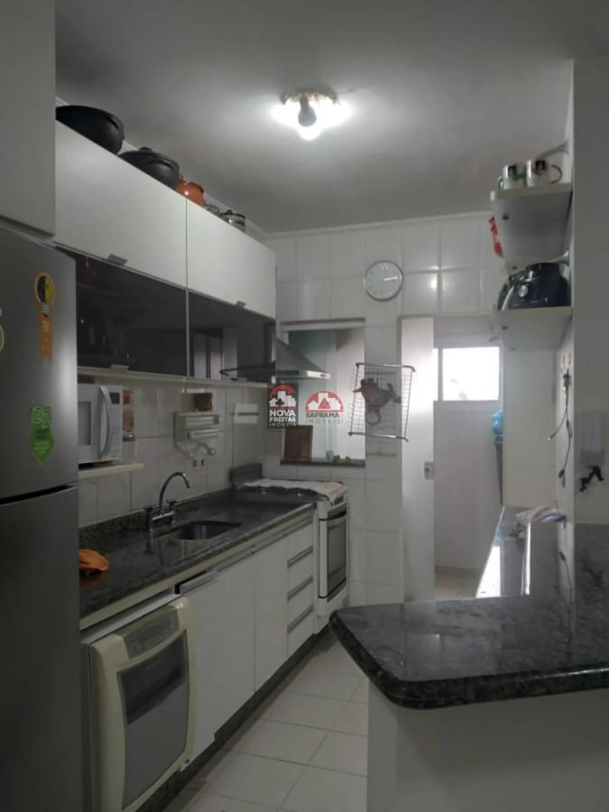 Apartamento à venda com 2 quartos, 75m² - Foto 8