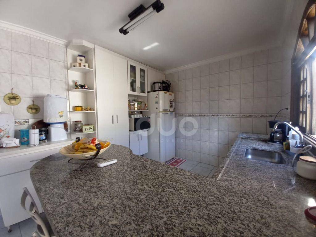 Casa à venda com 2 quartos, 130m² - Foto 1