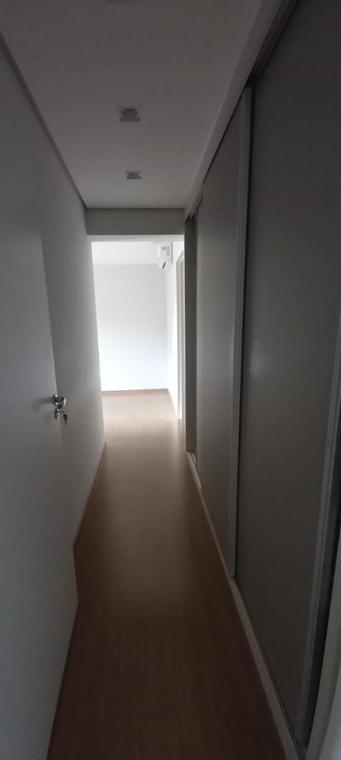 Apartamento para alugar com 3 quartos, 97m² - Foto 11