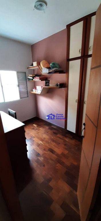 Casa à venda com 6 quartos, 240m² - Foto 22