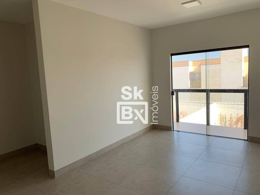 Casa à venda com 2 quartos, 105m² - Foto 12