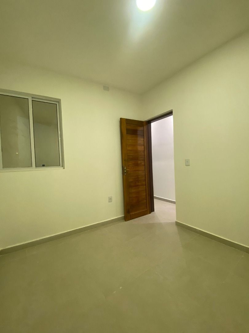 Casa à venda com 2 quartos, 57m² - Foto 13