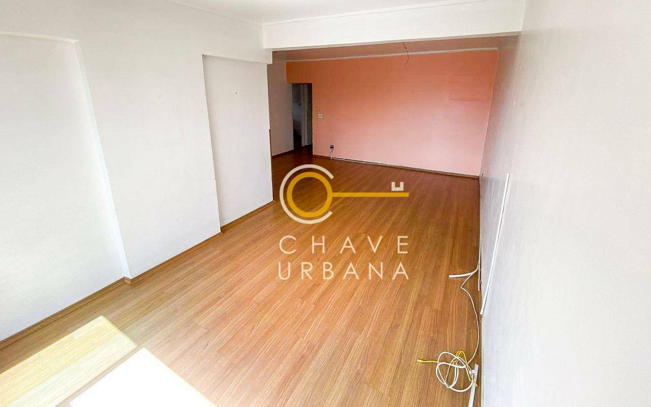 Apartamento à venda com 3 quartos, 107m² - Foto 3