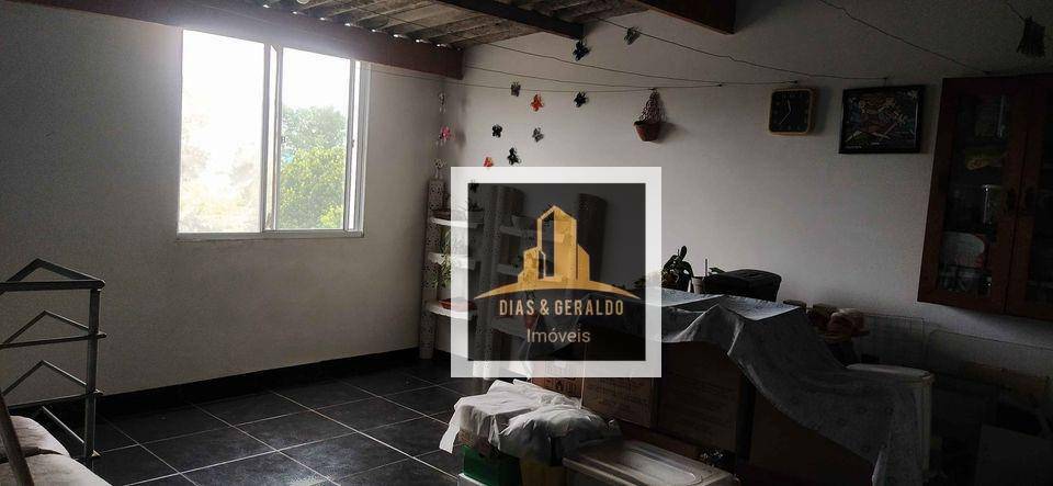 Casa à venda com 3 quartos, 110m² - Foto 10